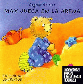 Max juega en la arena